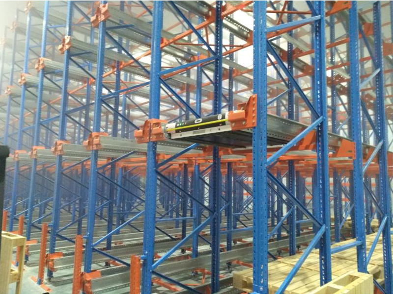 金華（huá）某藥業公（gōng）司穿梭（suō）式貨架